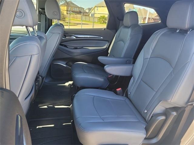 Buick Enclave Essence FWD 2023