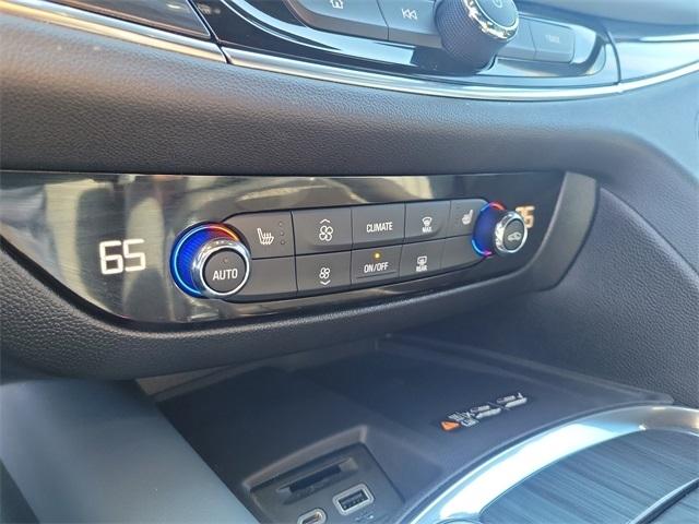 Buick Enclave Essence FWD 2023