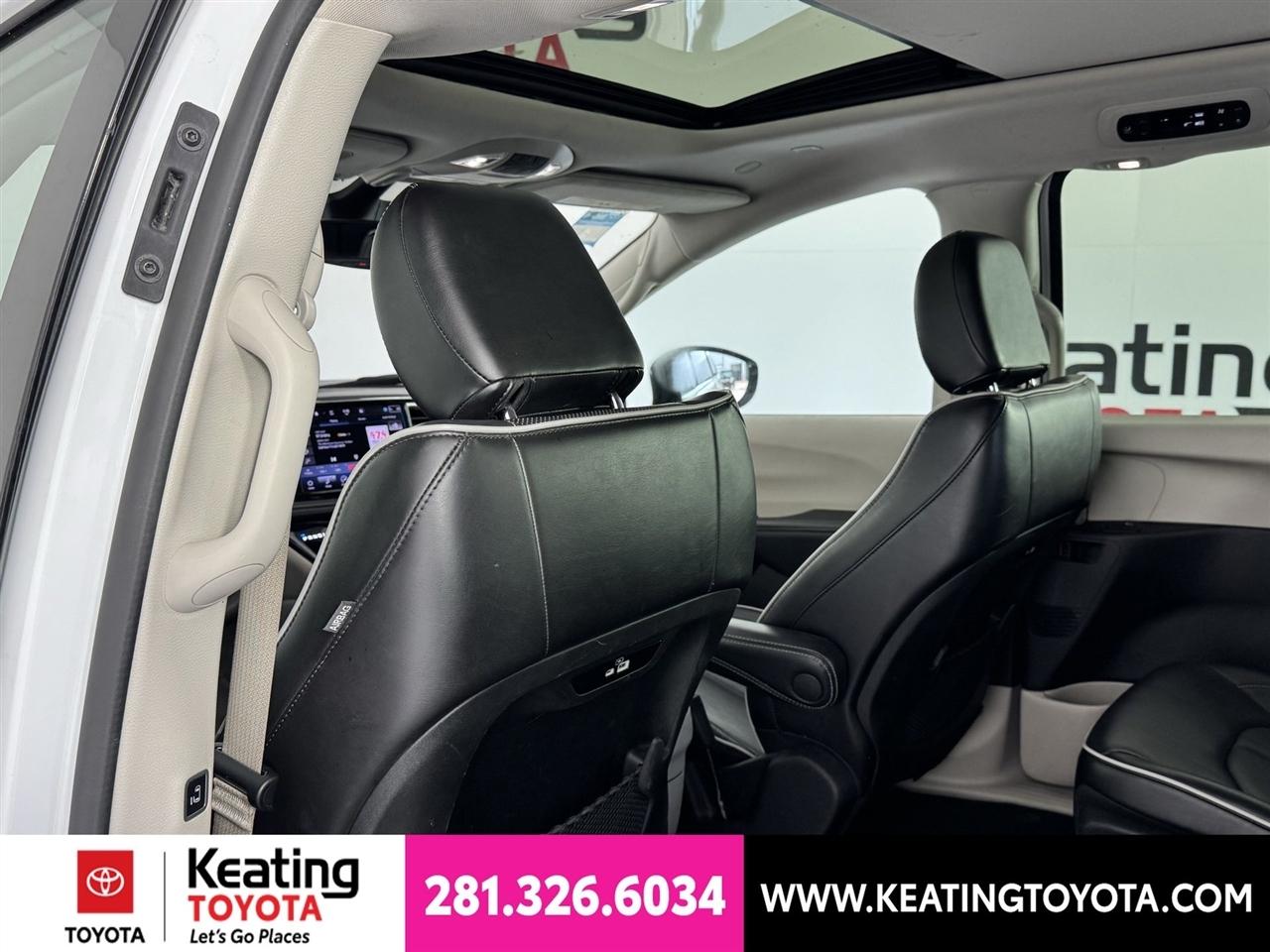 Chrysler Pacifica Hybrid Limited 2023