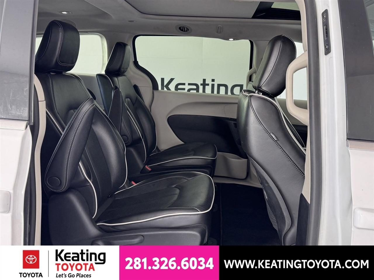 Chrysler Pacifica Hybrid Limited 2023