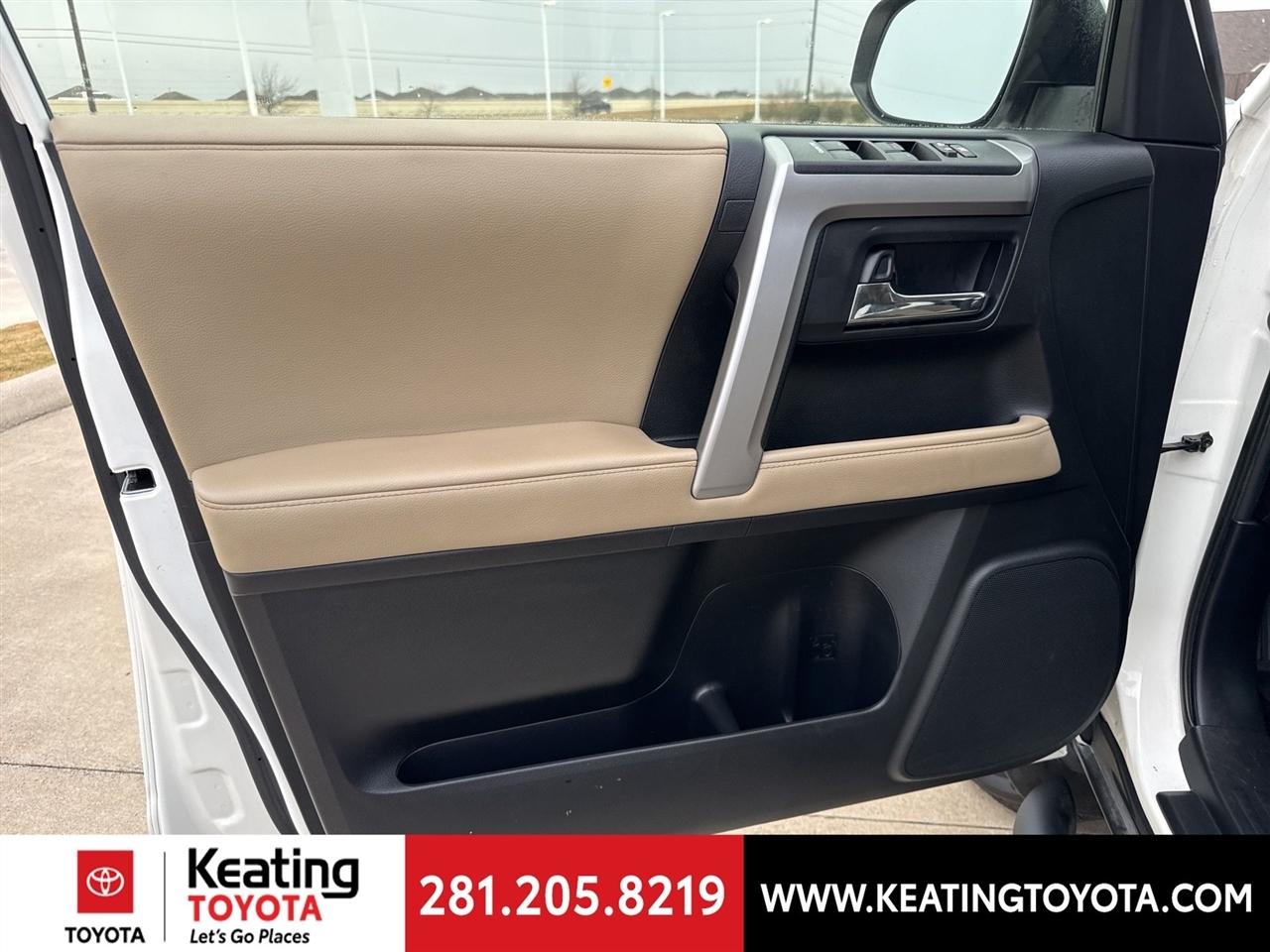 Toyota 4Runner SR5 2WD 2020