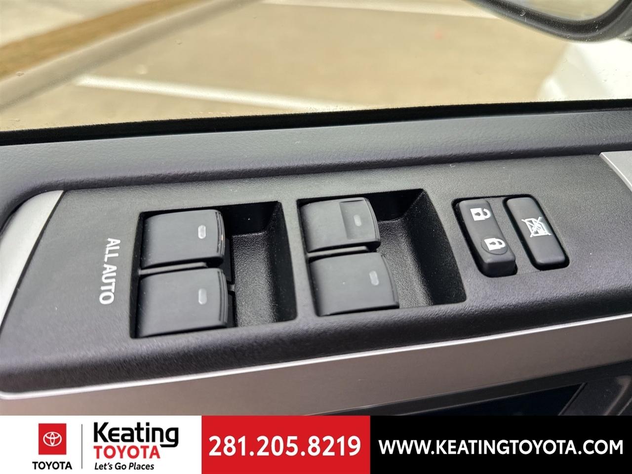 Toyota 4Runner SR5 2WD 2020