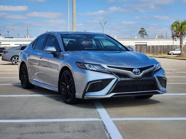 Toyota Camry Hybrid  2024