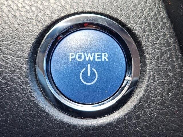 Toyota Camry Hybrid  2024