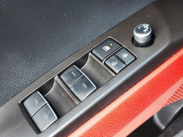 Toyota Camry Hybrid  2024