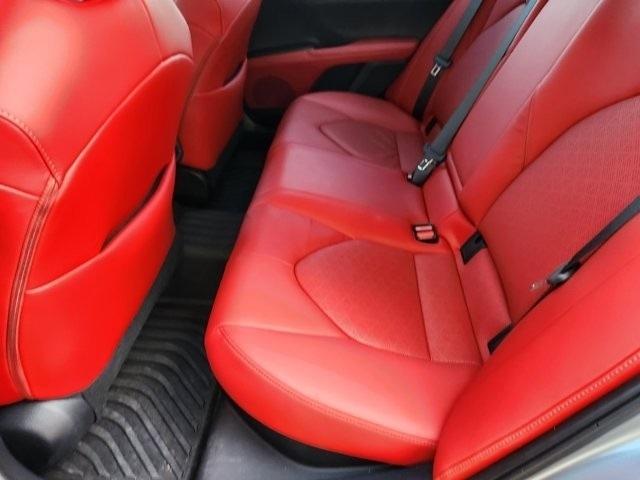 Toyota Camry Hybrid  2024