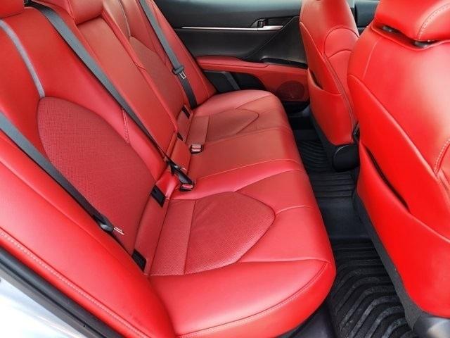 Toyota Camry Hybrid  2024