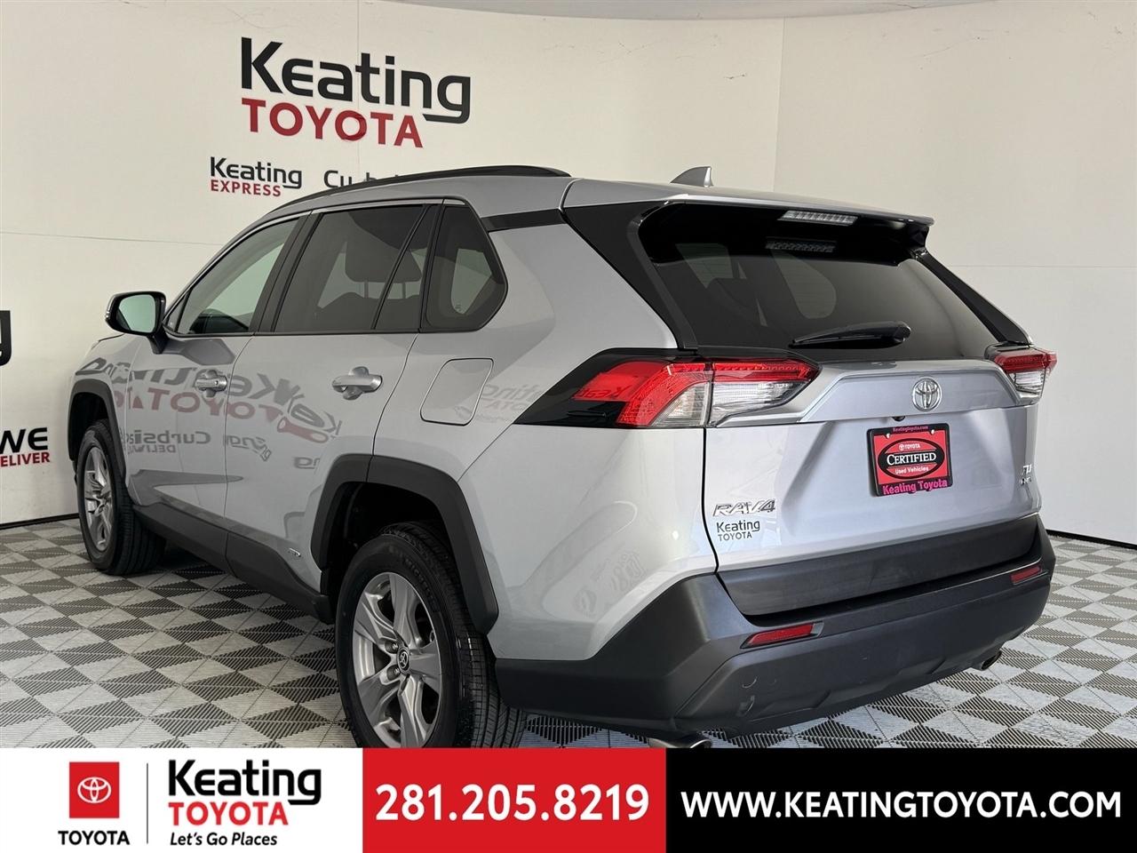 Toyota RAV4 Hybrid XLE 2025