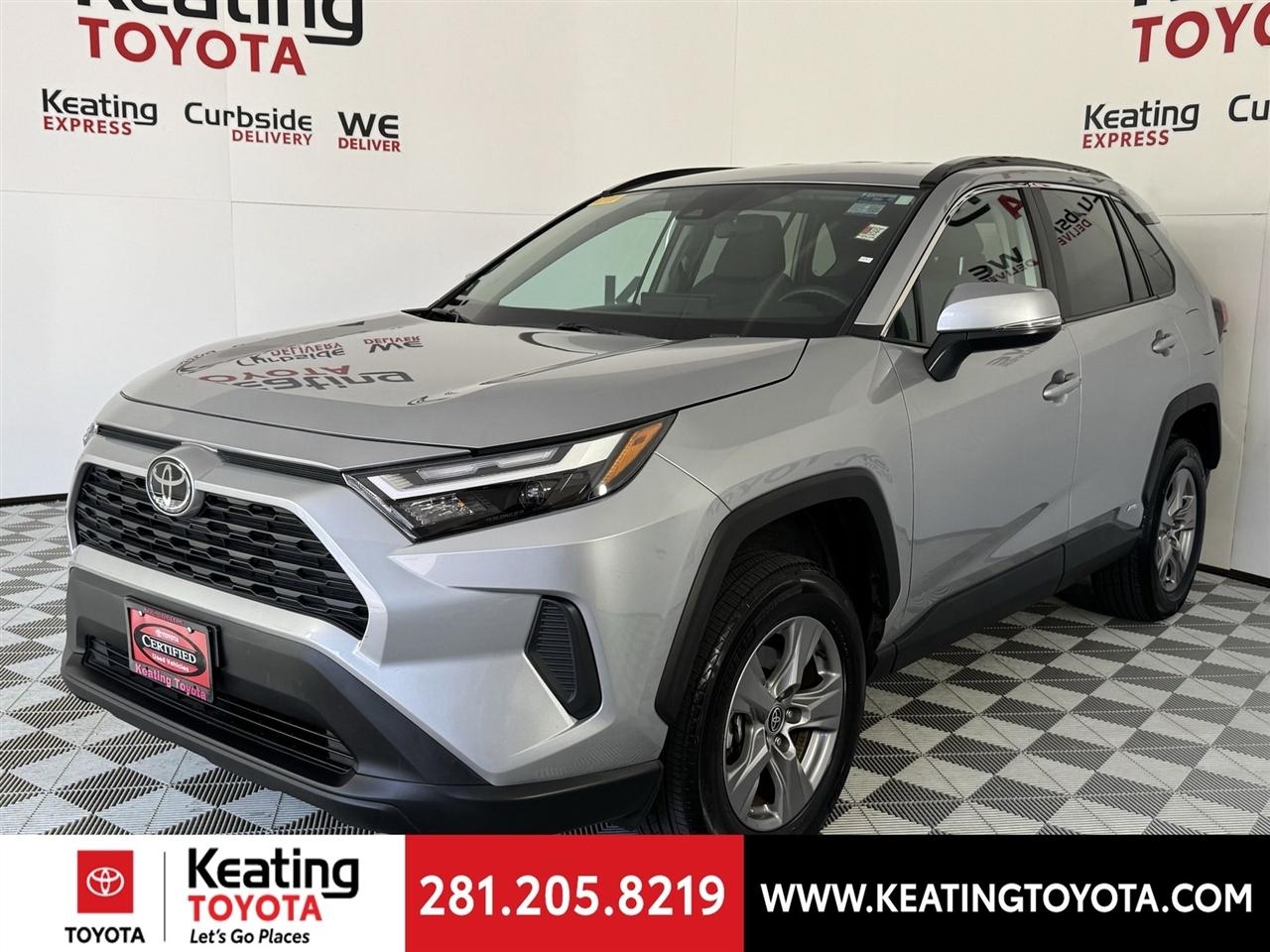 Toyota RAV4 Hybrid XLE 2025