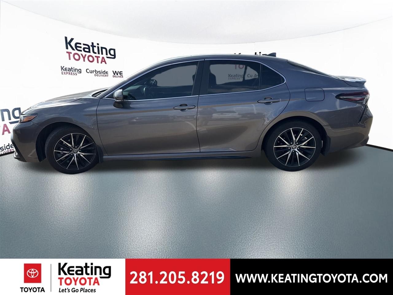 Toyota Camry SE 2024