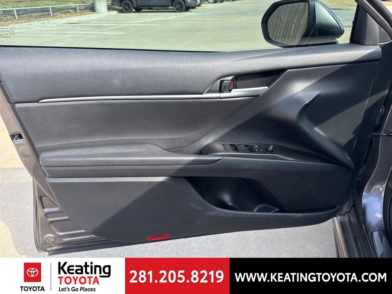 Toyota Camry SE 2024