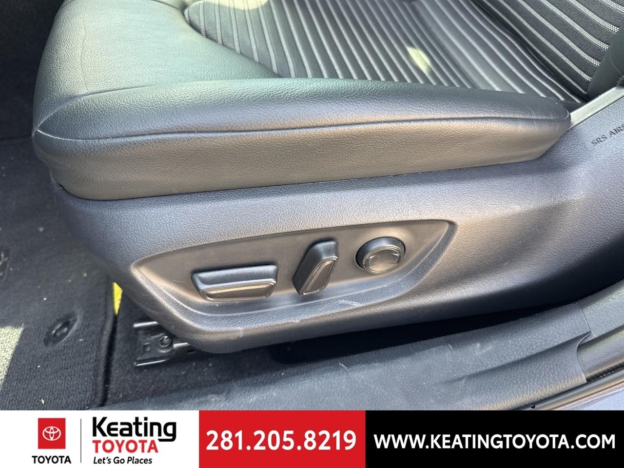 Toyota Camry SE 2024