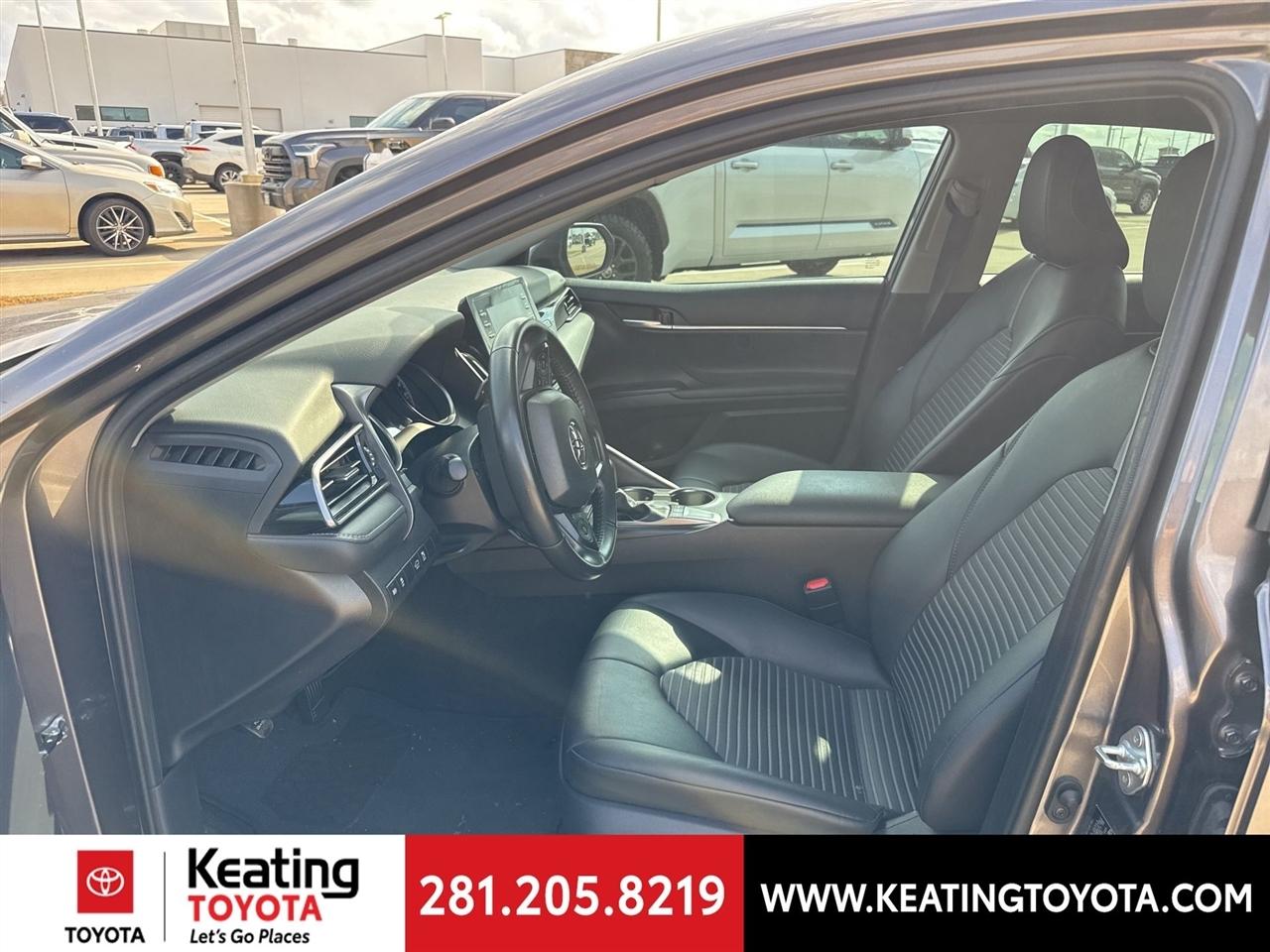 Toyota Camry SE 2024