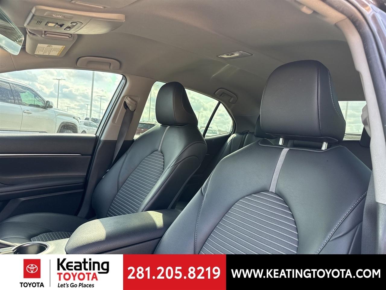 Toyota Camry SE 2024