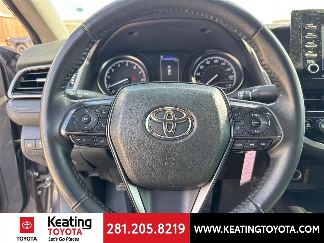 Toyota Camry SE 2024