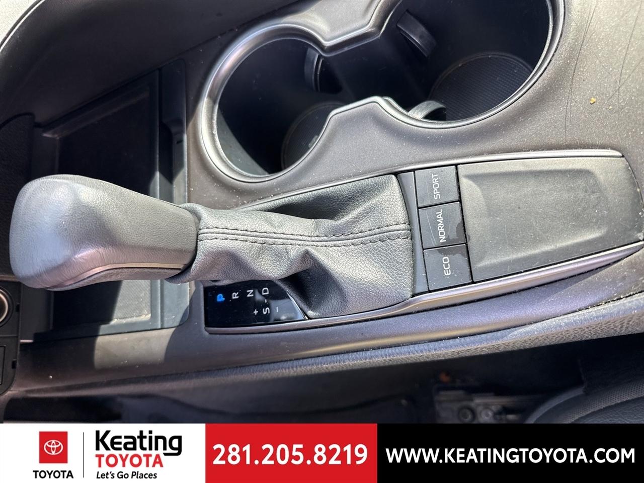 Toyota Camry SE 2024