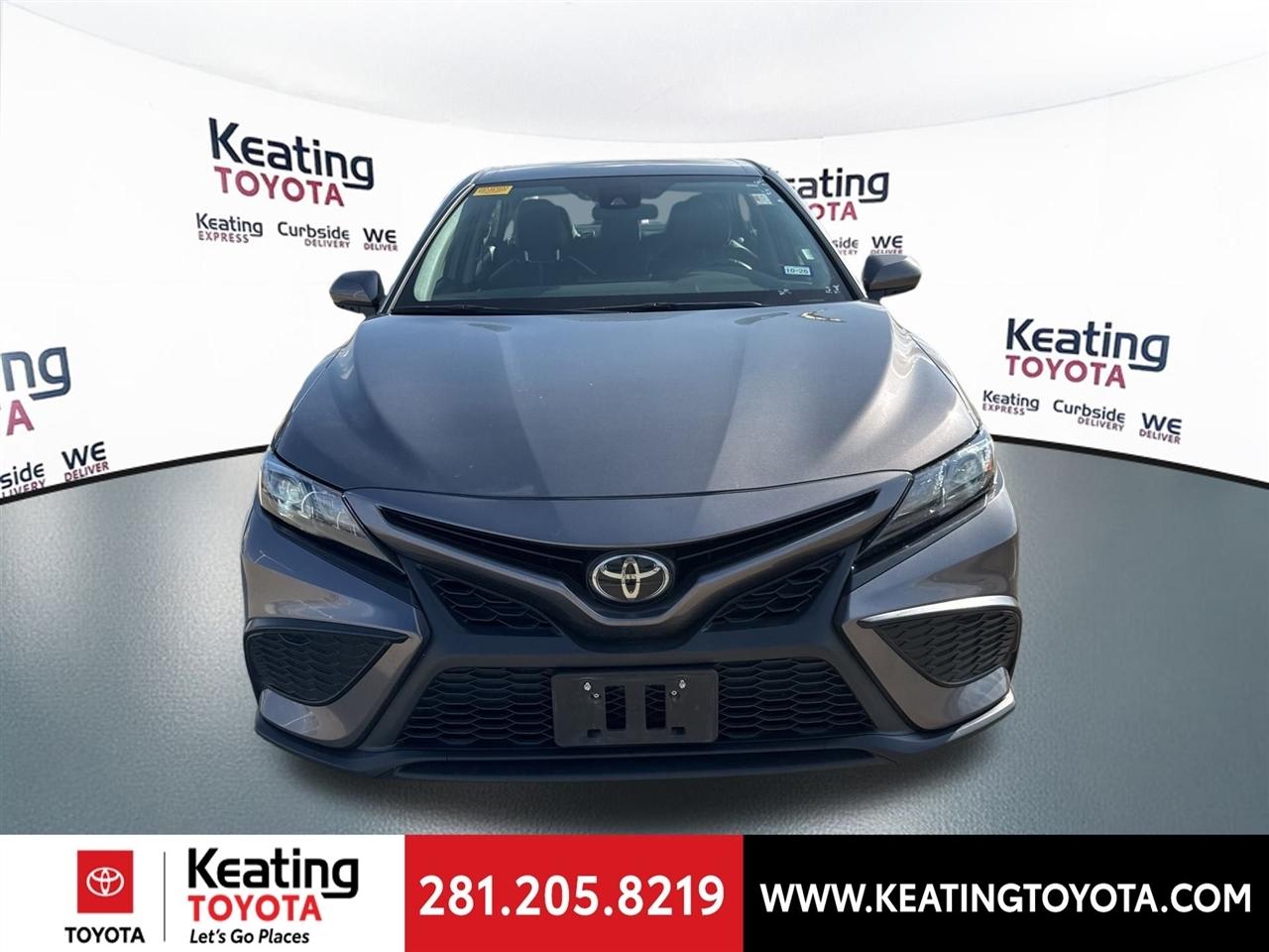 Toyota Camry SE 2024