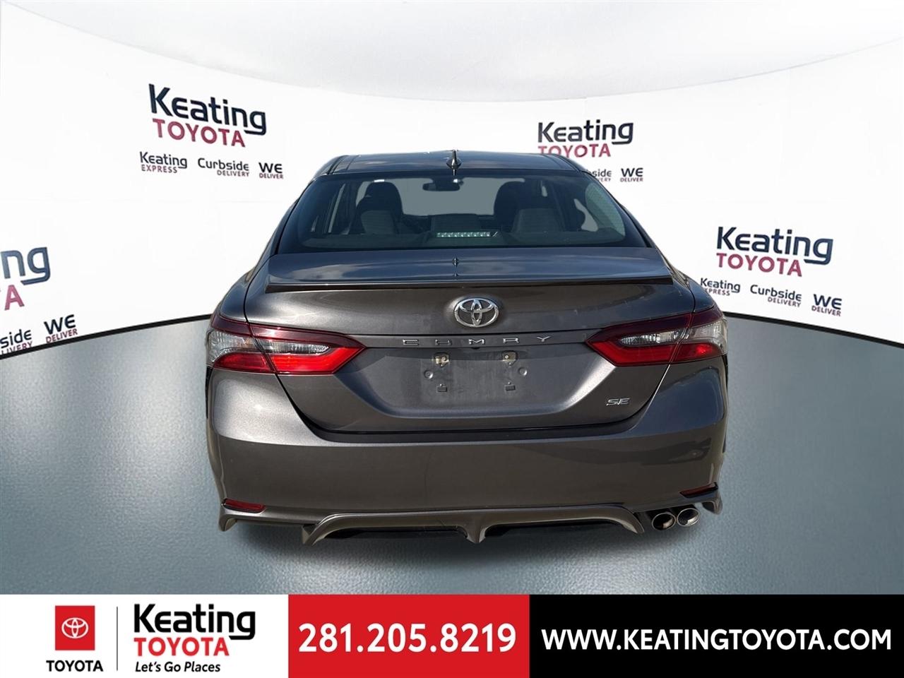 Toyota Camry SE 2024