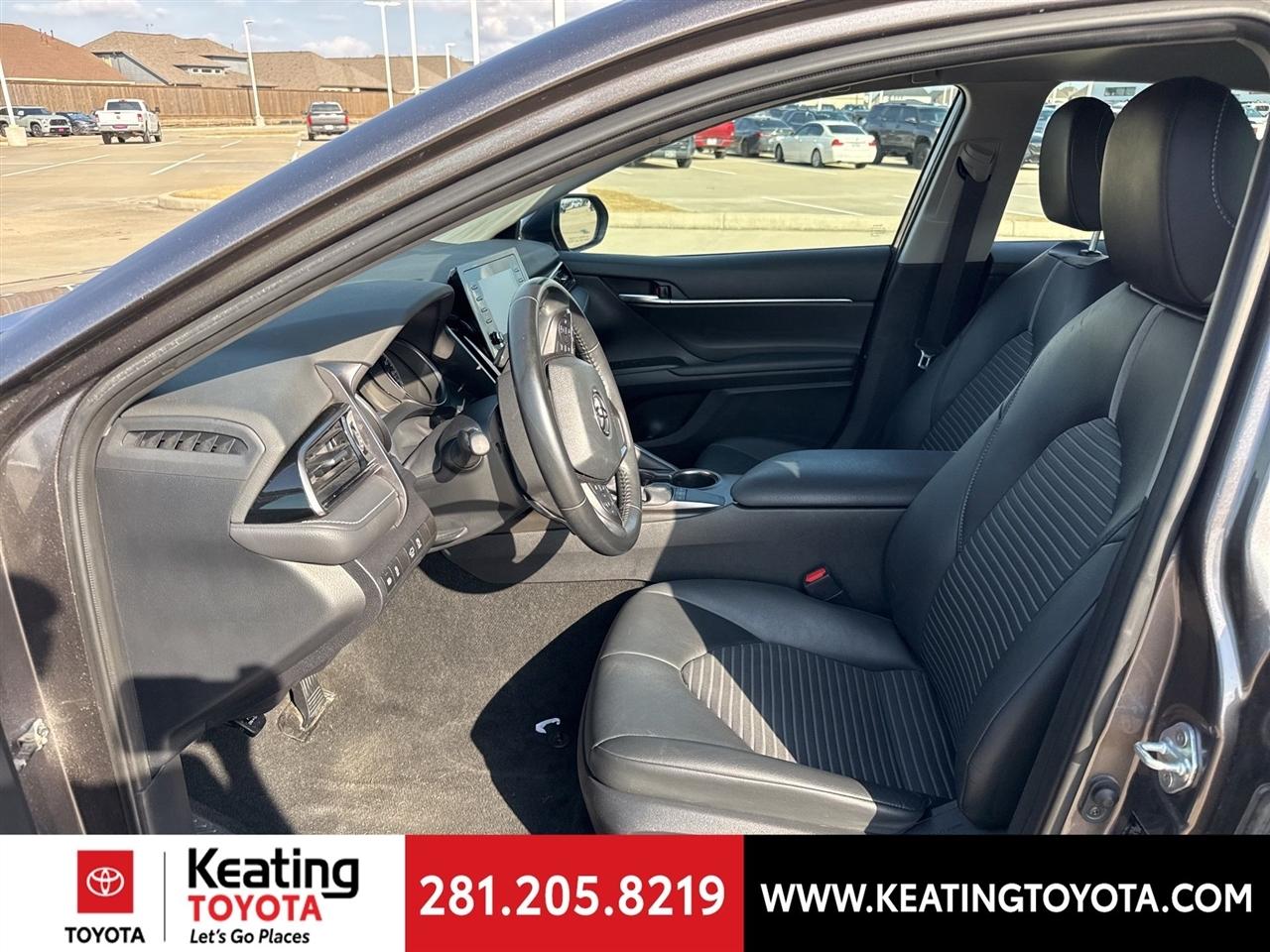 Toyota Camry SE 2024