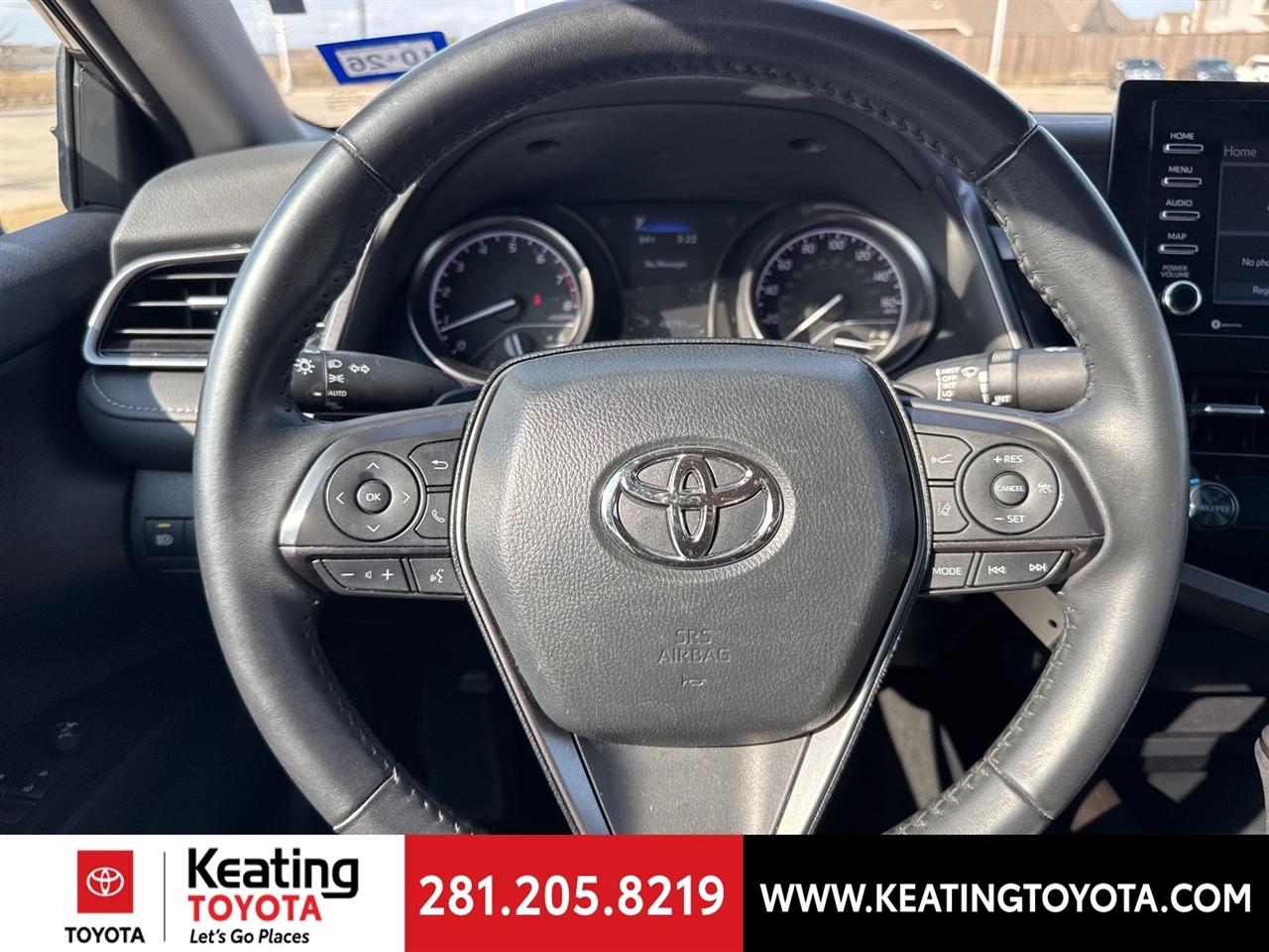 Toyota Camry SE 2024