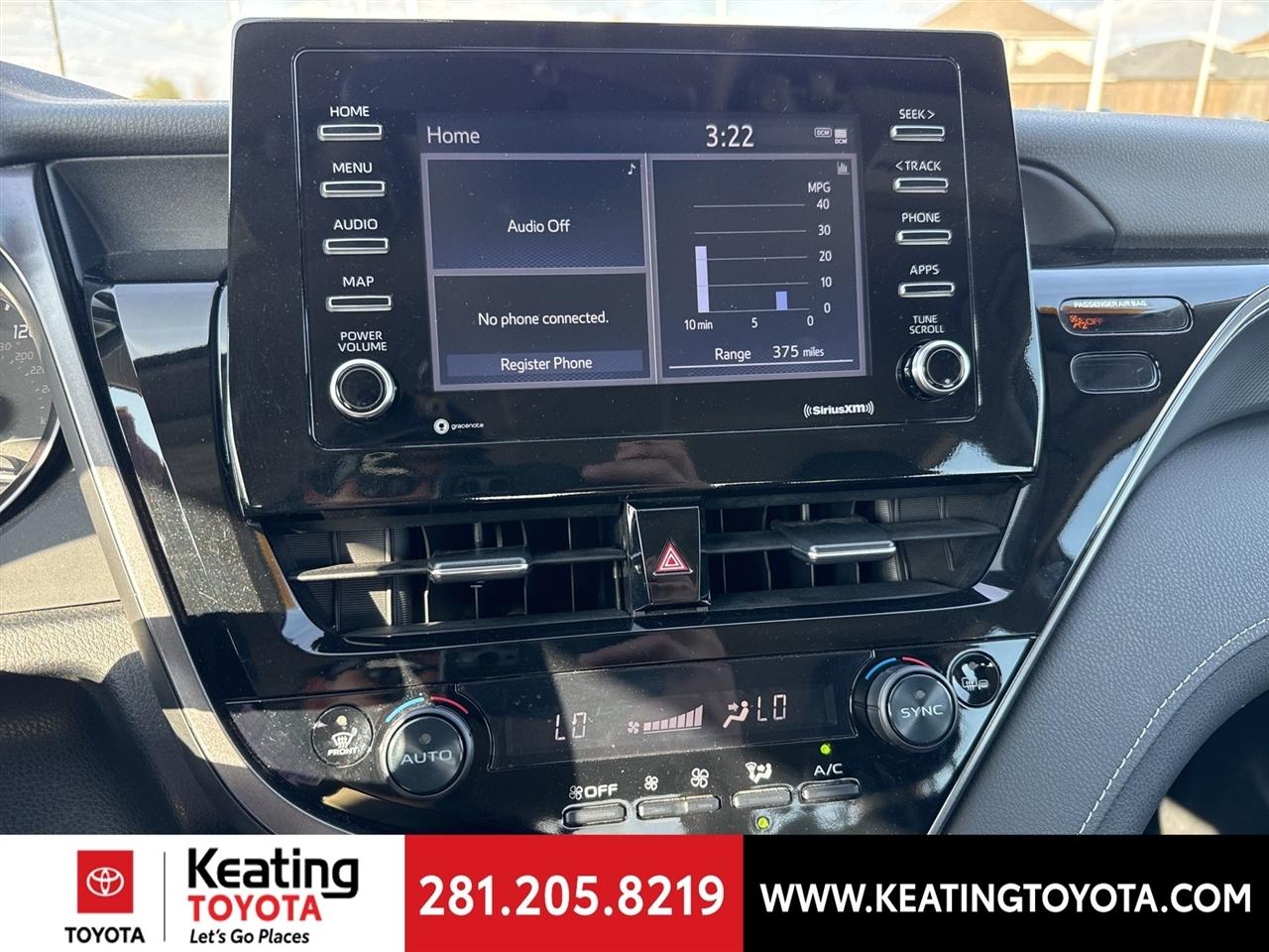 Toyota Camry SE 2024