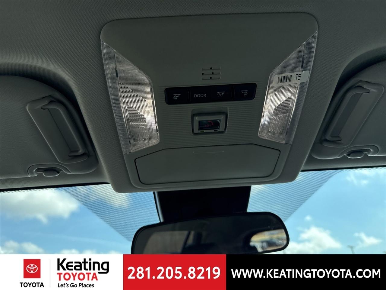 Toyota RAV4 Hybrid XLE 2025