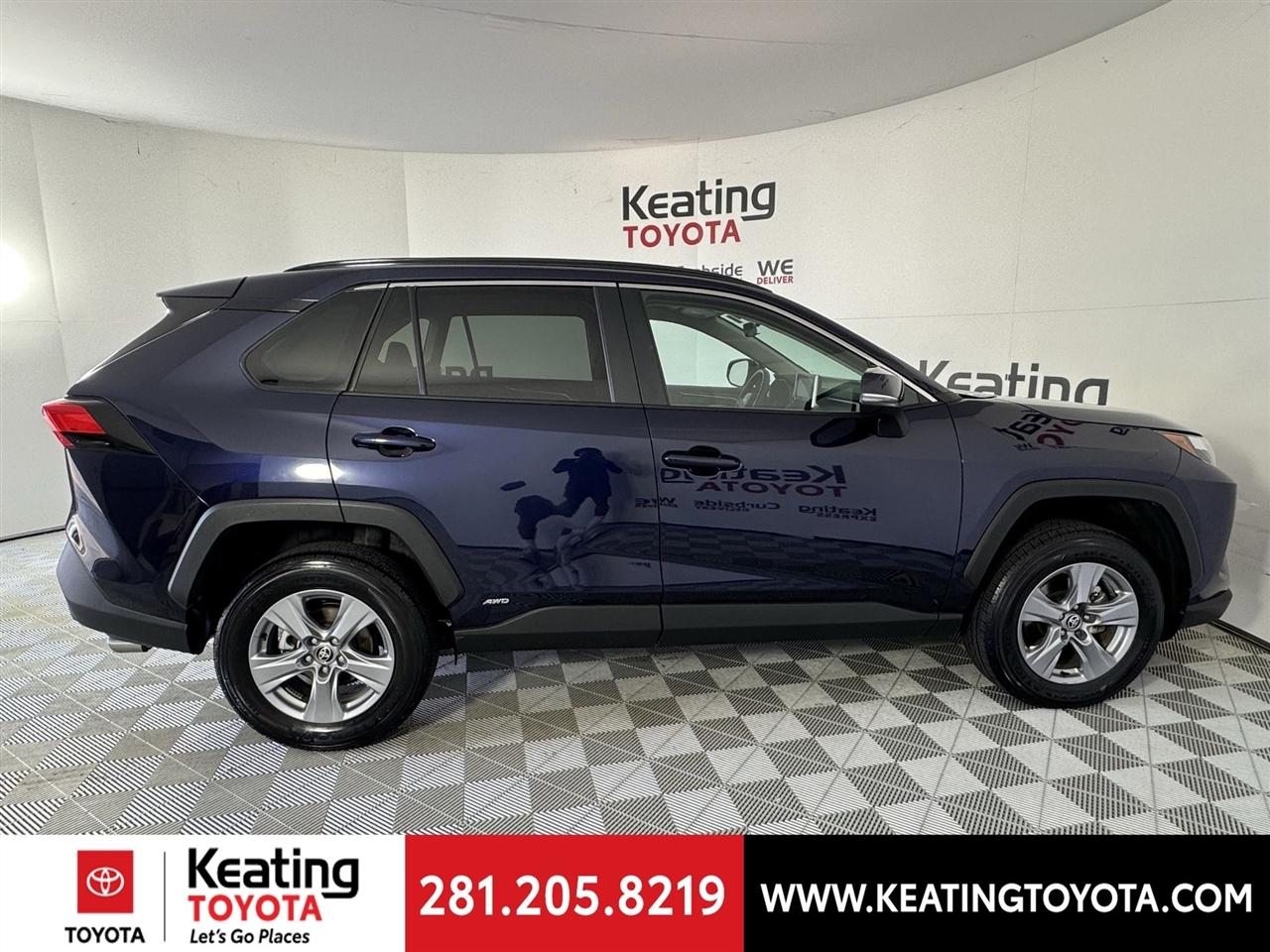 Toyota RAV4 Hybrid XLE 2025