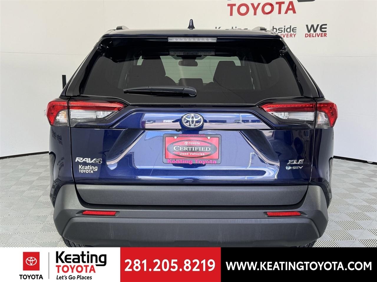 Toyota RAV4 Hybrid XLE 2025