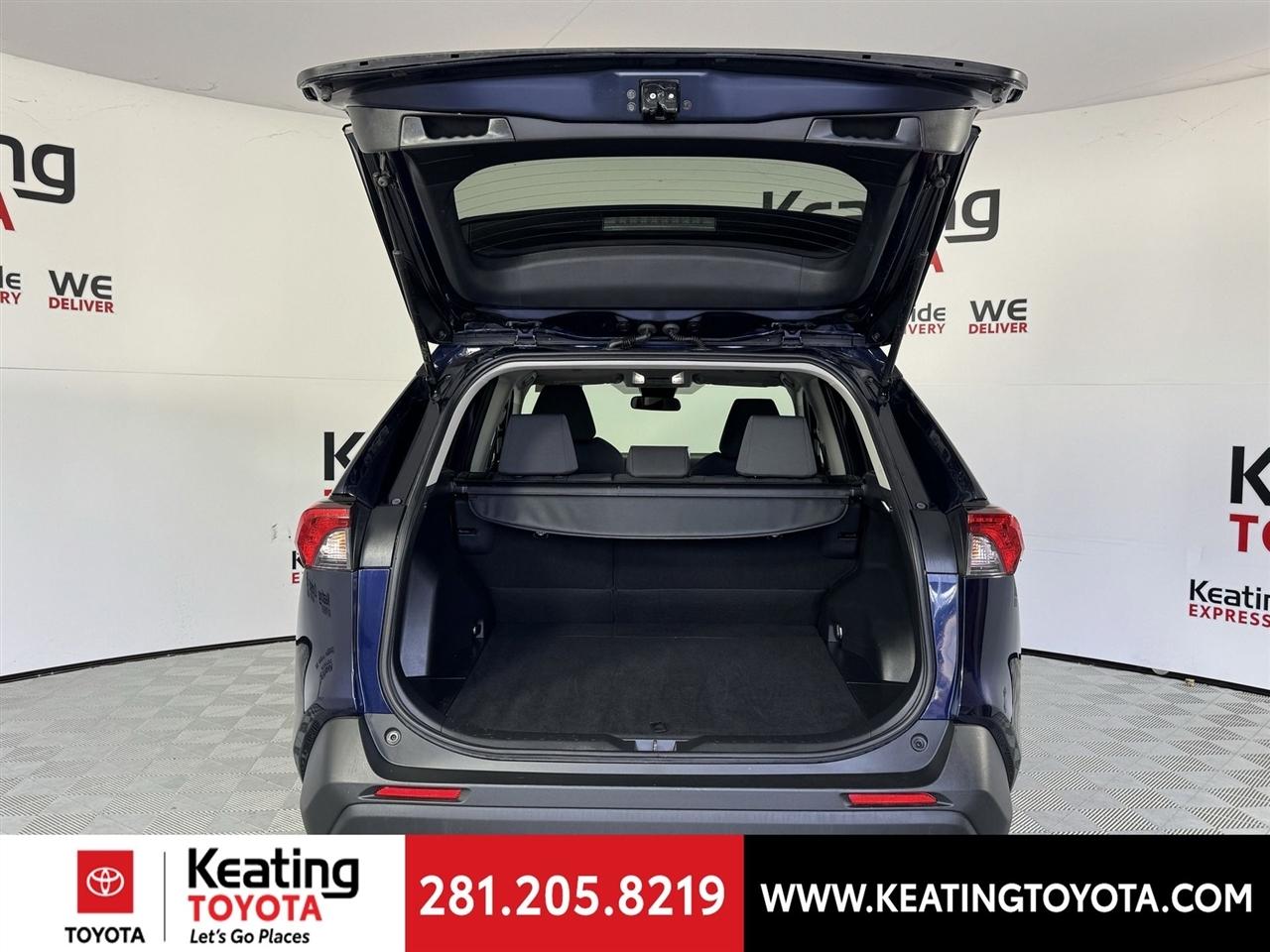 Toyota RAV4 Hybrid XLE 2025