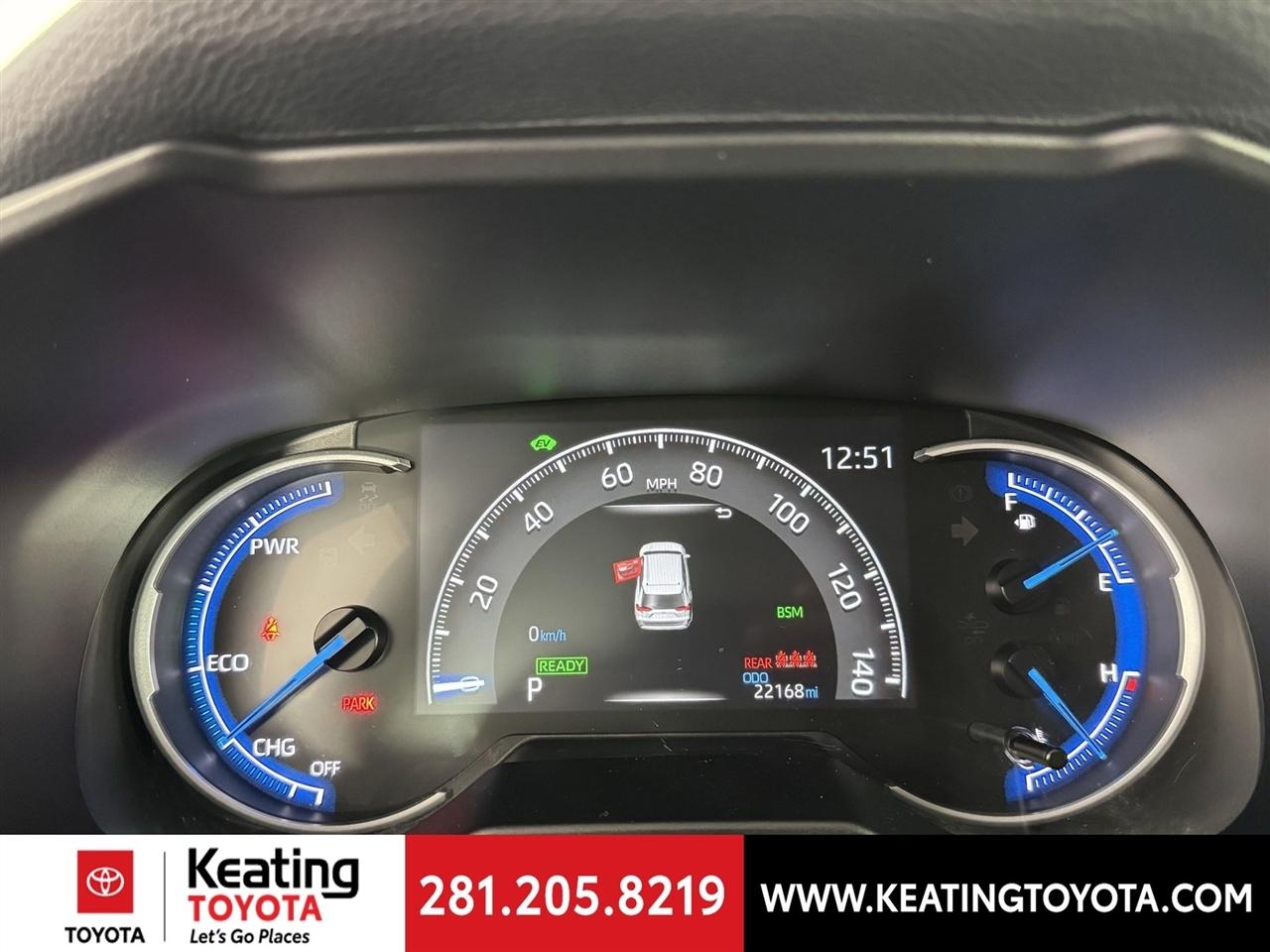 Toyota RAV4 Hybrid XLE 2025