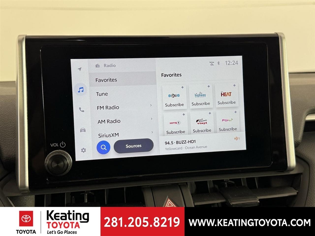 Toyota RAV4 Hybrid XLE 2025