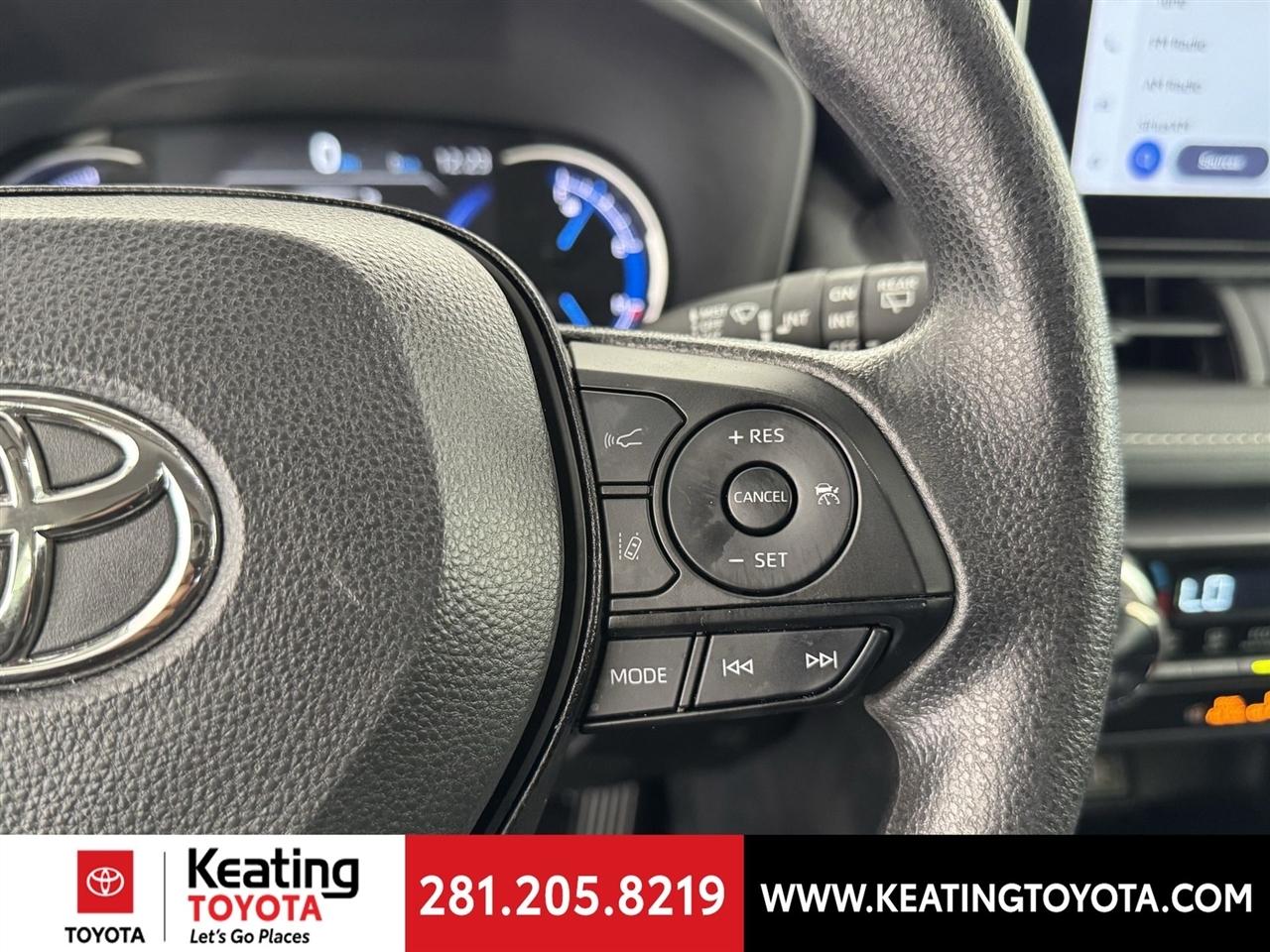 Toyota RAV4 Hybrid XLE 2025