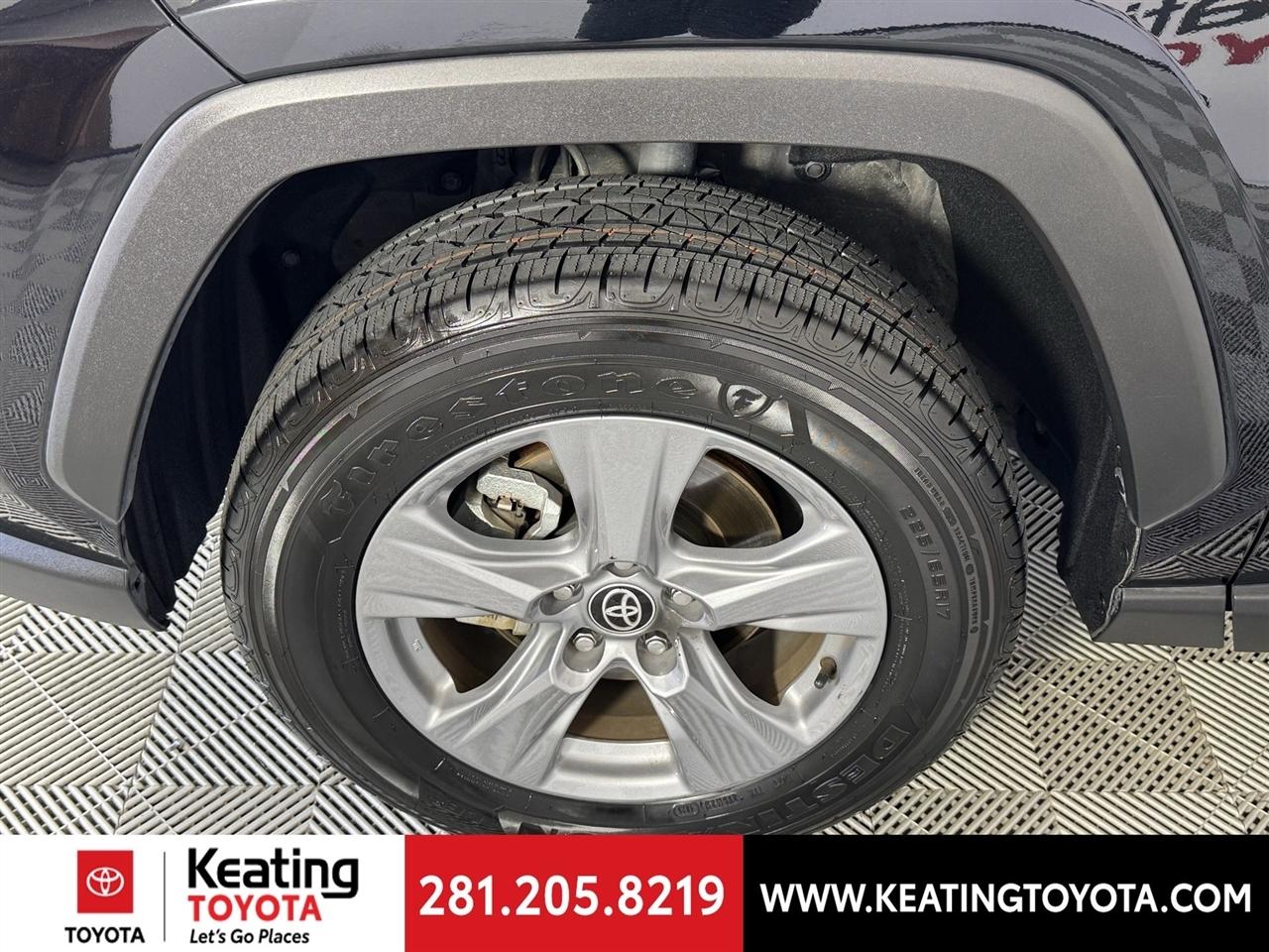 Toyota RAV4 Hybrid XLE 2025