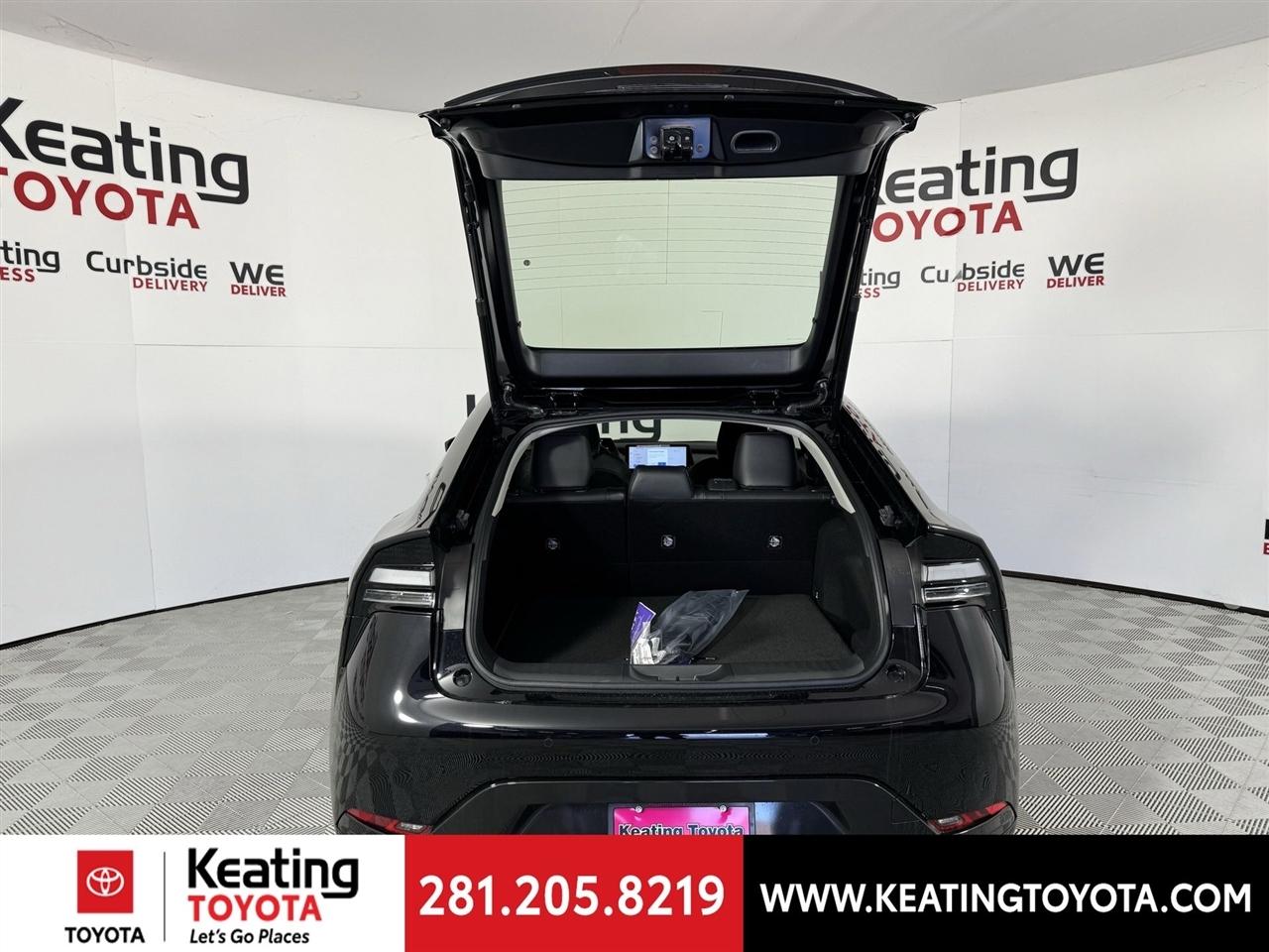 Toyota Prius Plug-In Hybrid Nightshade 2026