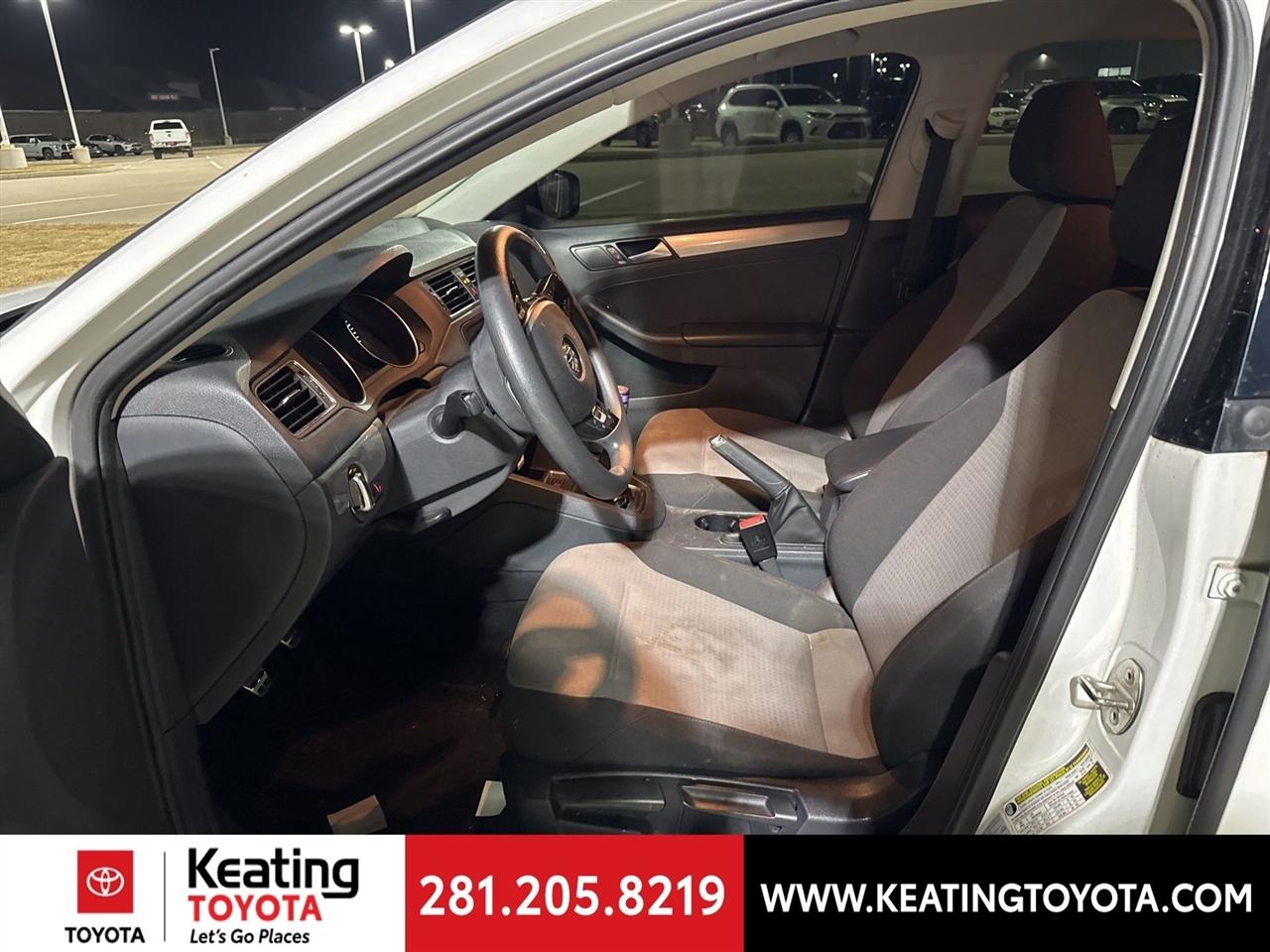 Volkswagen Jetta 1.4T S 6A 2017