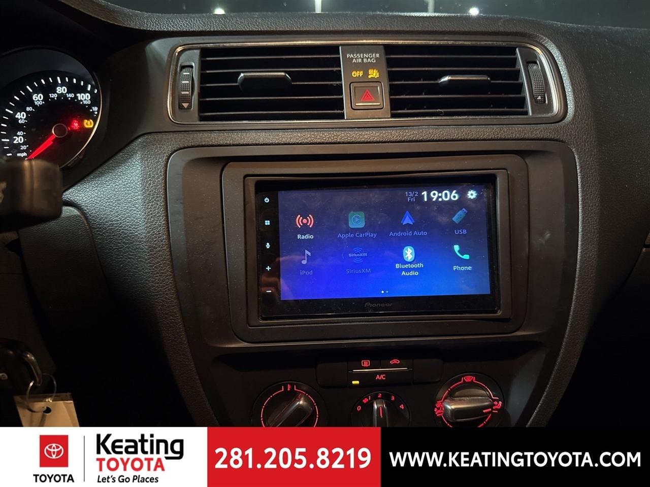 Volkswagen Jetta 1.4T S 6A 2017