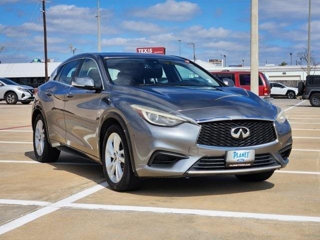 Infiniti QX30 Base 2018