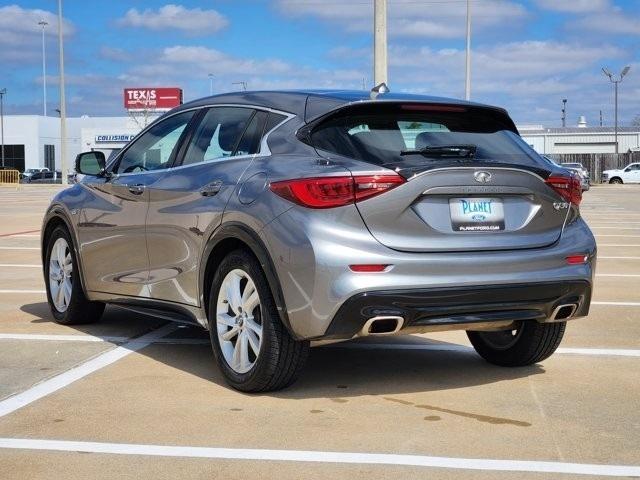 Infiniti QX30 Base 2018