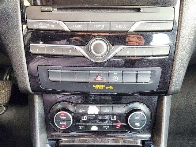 Infiniti QX30 Base 2018