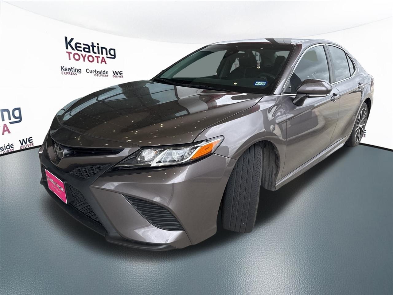 Toyota Camry SE 2020