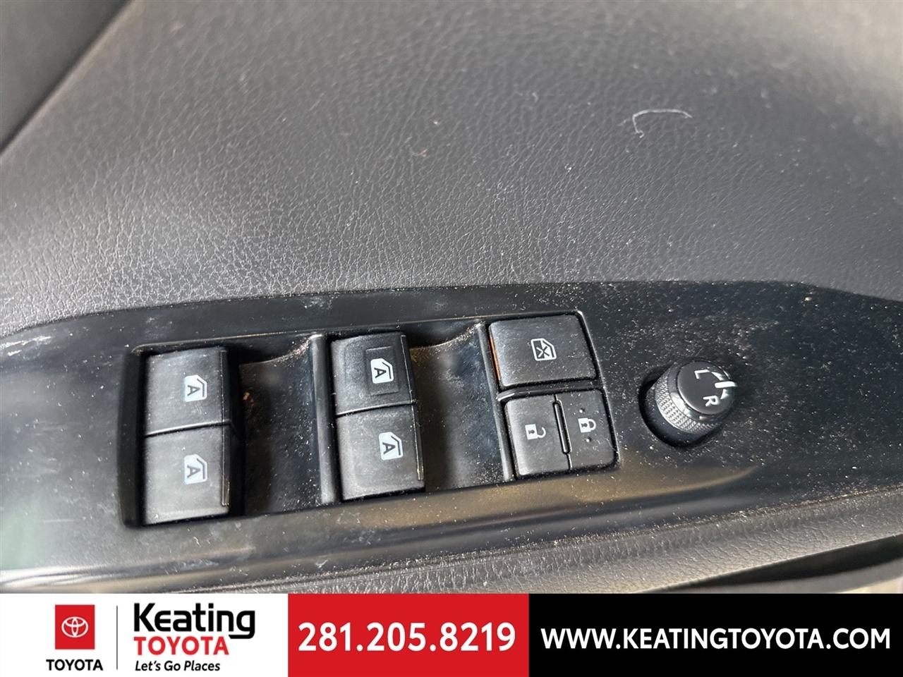 Toyota Camry SE 2020