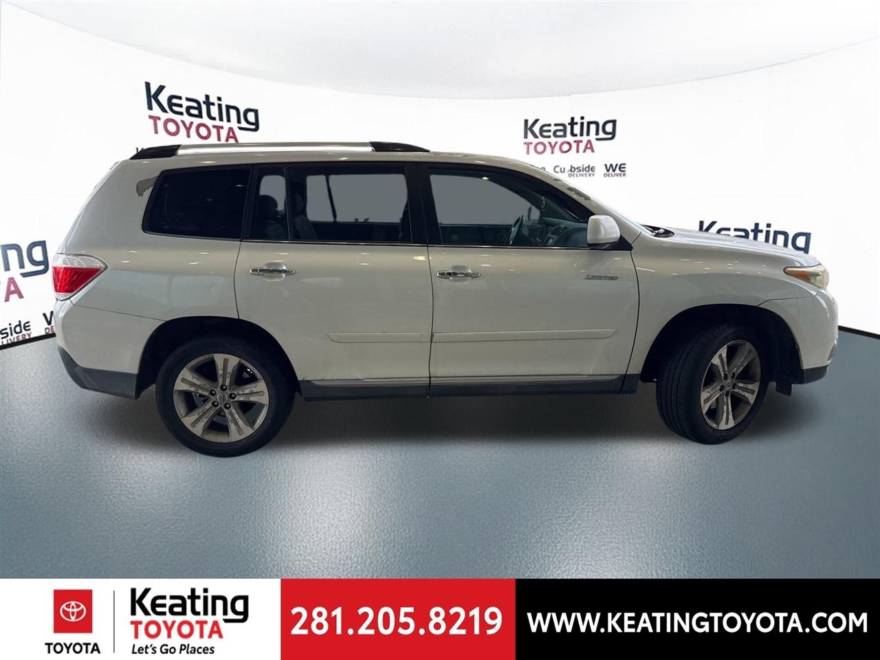 Toyota Highlander Limited 2WD 2011