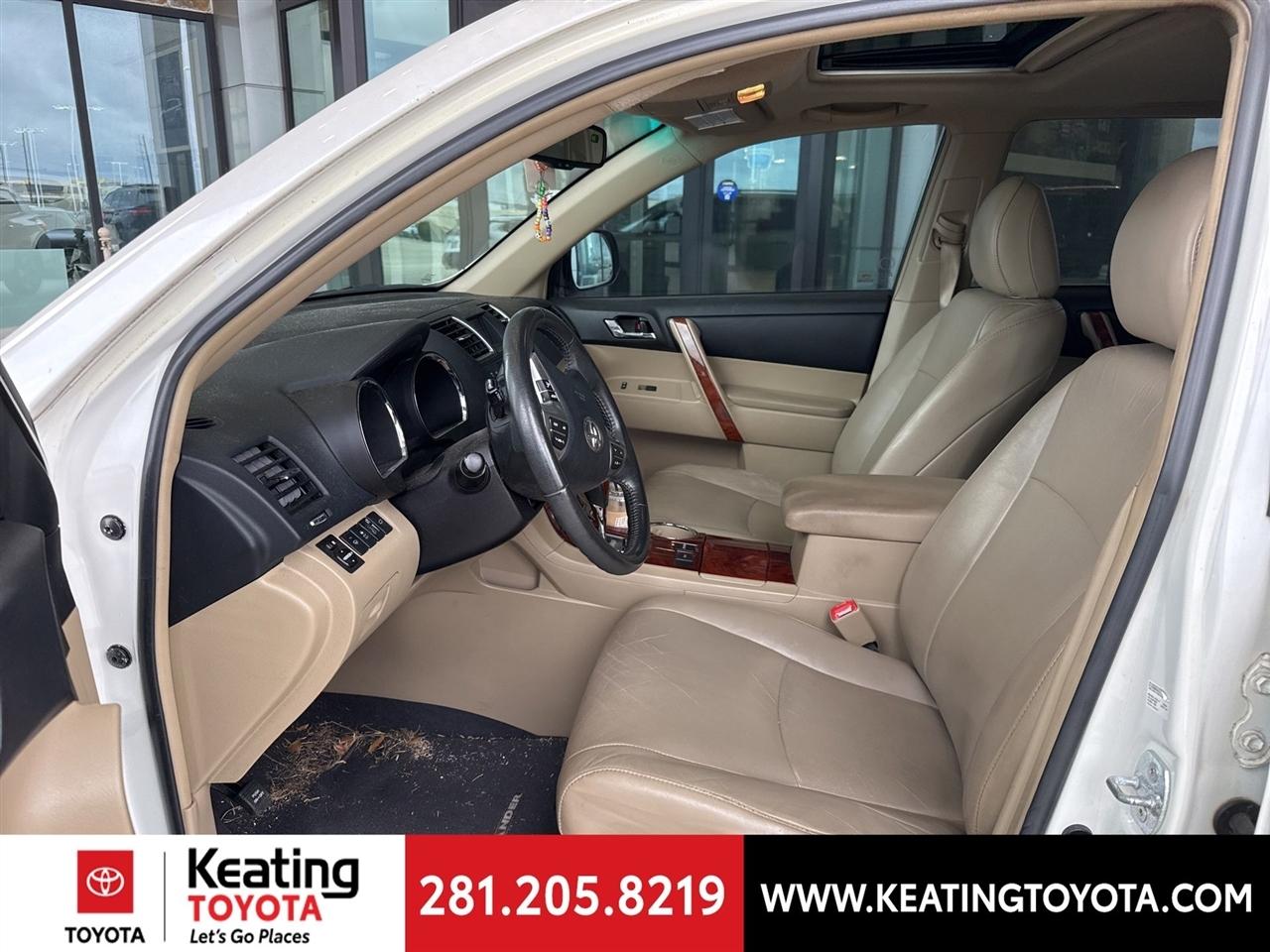 Toyota Highlander Limited 2WD 2011