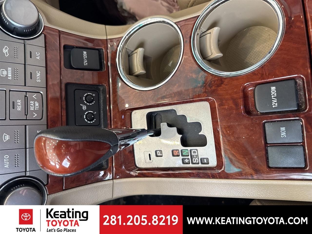 Toyota Highlander Limited 2WD 2011