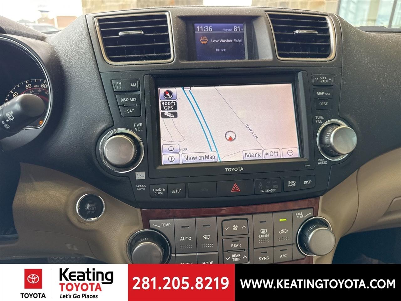 Toyota Highlander Limited 2WD 2011