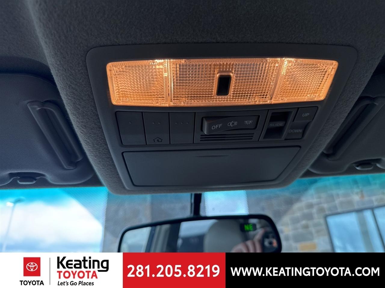 Toyota Highlander Limited 2WD 2011