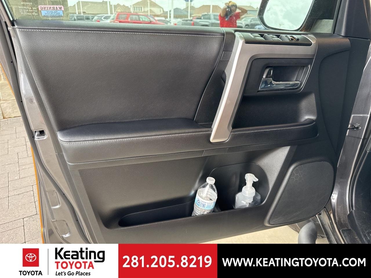 Toyota 4Runner SR5 Premium 4WD 2023