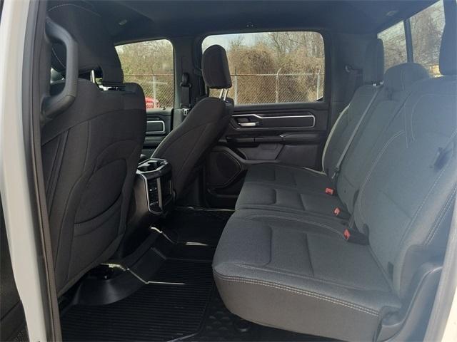 RAM 1500 Big Horn Crew Cab SWB 2WD 2022