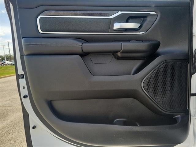 RAM 1500 Big Horn Crew Cab SWB 2WD 2022