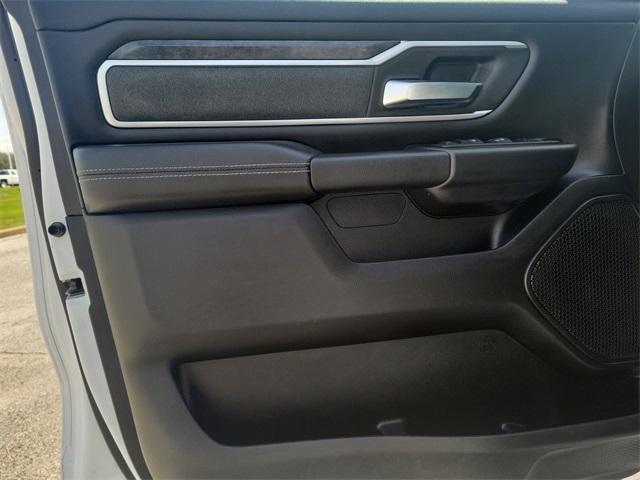 RAM 1500 Big Horn Crew Cab SWB 2WD 2022